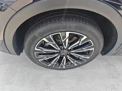 2025 Hongqi HS5 2.0T 4WD Pro, чёрный — фото 25