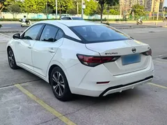 2021 Nissan Sylphy 1.6L XL CVT, белый — фото 15