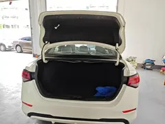 2021 Nissan Sylphy 1.6L XL CVT, белый — фото 18