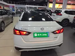 2021 Nissan Teana 2.0L XL Comfort, белый — фото 6