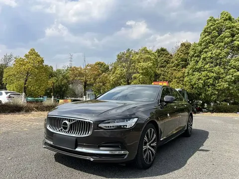 2023 Volvo S90