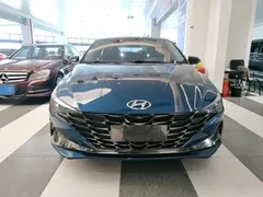 2021 Hyundai Elantra 1.5L CVT LUX Premium, синий — фото 3