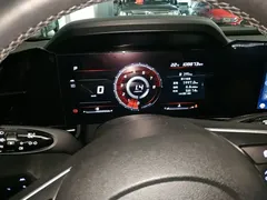 2021 Hyundai Elantra 1.5L CVT LUX Premium, синий — фото 8