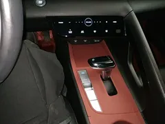 2021 Hyundai Elantra 1.5L CVT LUX Premium, синий — фото 10