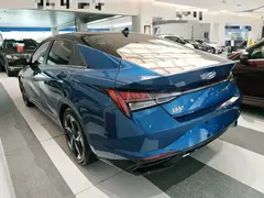 2021 Hyundai Elantra 1.5L CVT LUX Premium, синий — фото 23