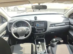 2020 Mitsubishi Outlander 2.0L 2WD 5, белый — фото 6