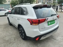 2020 Mitsubishi Outlander 2.0L 2WD 5, белый — фото 23