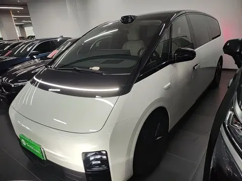 2024 Li Auto MEGA Ultra