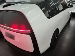 2024 Li Auto MEGA Ultra, белый — фото 5