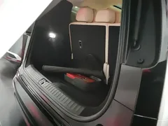 2024 Li Auto MEGA Ultra, белый — фото 15