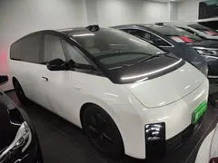 2024 Li Auto MEGA Ultra, белый — фото 22