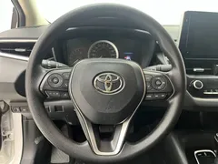 2021 Toyota Corolla TNGA 1.5L CVT Elite, белый — фото 13