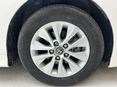 2021 Toyota Corolla TNGA 1.5L CVT Elite, белый — фото 23