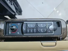 2020 Toyota Alphard Hybrid 2.5L Premium, чёрный — фото 12
