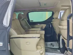 2020 Toyota Alphard Hybrid 2.5L Premium, чёрный — фото 16