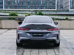 2022 BMW 8 Series 8 840i xDrive M — фото 4