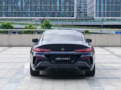 2021 BMW 8 Series 8 840i M — фото 5