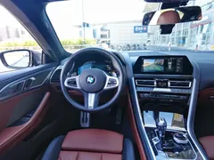 2021 BMW 8 Series 8 840i M — фото 6