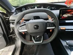 2022 Changan UNI-V 1.5T Premium, чёрный — фото 11