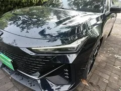 2022 Changan UNI-V 1.5T Premium, чёрный — фото 24