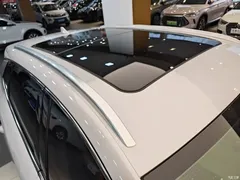 2023 BYD Yuan PLUS Champion 510KM Transcendence, белый — фото 34