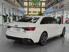 2022 Audi A4L 40 TFSI quattro RS Package, белый — фото 8