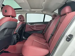 2021 BMW 5 Series 5 535Le, белый — фото 12