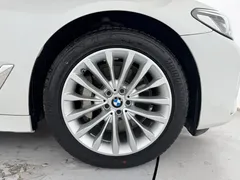 2021 BMW 5 Series 5 535Le, белый — фото 14