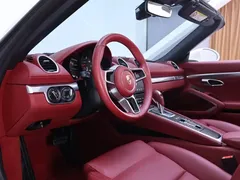 2022 Porsche 718 Boxster 2.0T, белый — фото 11