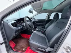 2021 Volkswagen Polo Plus 1.5L AT, белый — фото 9