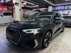 2023 Audi A3 L Limousine 35 TFSI Fashion Sport, зелёный — фото 1