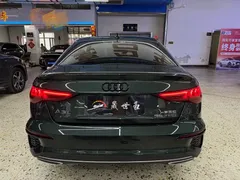 2023 Audi A3 L Limousine 35 TFSI Fashion Sport, зелёный — фото 5