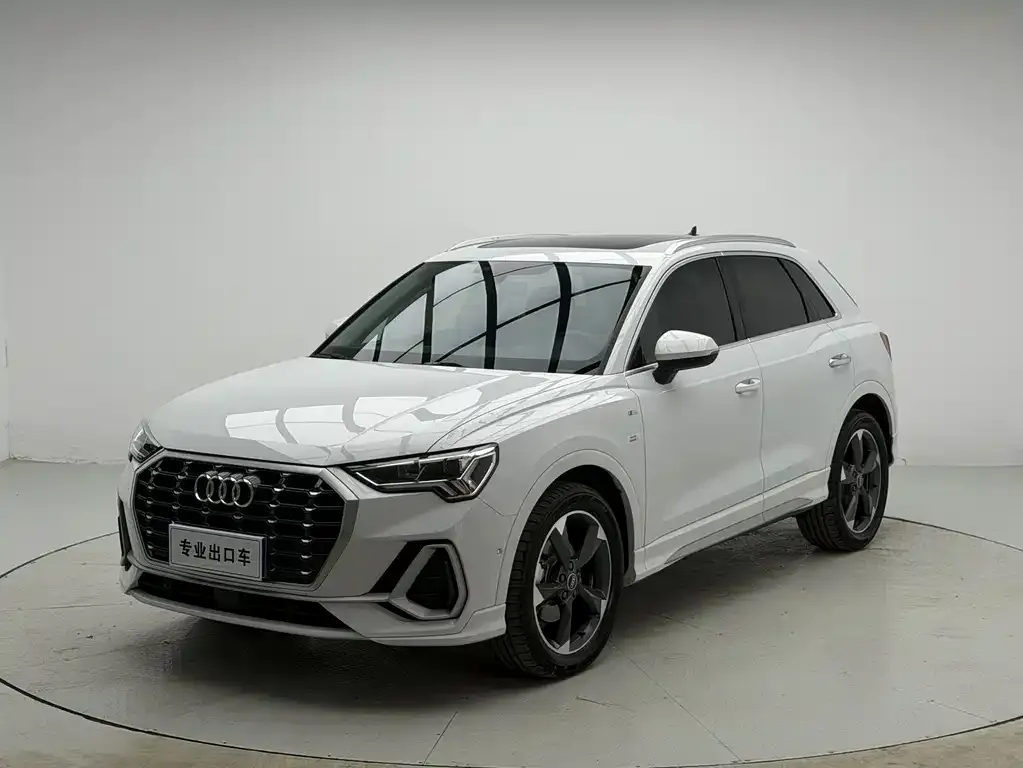 2022 Audi Q3 35 TFSI Fashion Dynamic