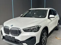 2021 BMW X1, белый — фото 1