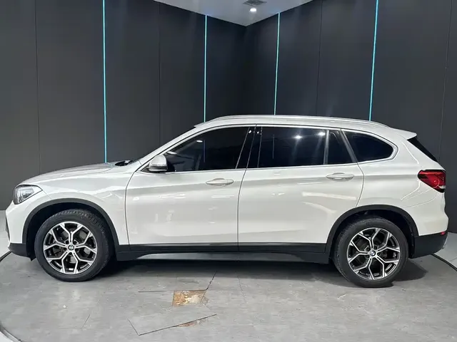 2021 BMW X1