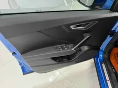 2022 Audi Q2L 35 TFSI Fashion Sport, синий — фото 11