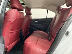 2021 Toyota Corolla TNGA 1.5L CVT Elite, белый — фото 11