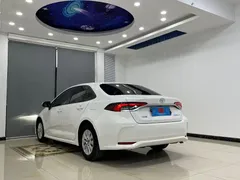 2021 Toyota Corolla TNGA 1.5L CVT Elite, белый — фото 16