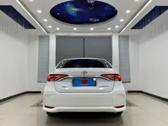 2021 Toyota Corolla TNGA 1.5L CVT Elite, белый — фото 17