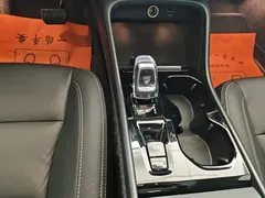 2021 Volvo XC40 T4 4WD Luxury, белый — фото 14