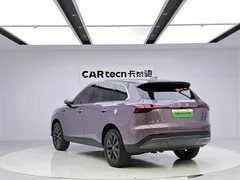 2026 Hongqi HS6 PHEV 145 — фото 3