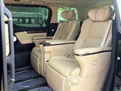 2021 Toyota Alphard Hybrid 2.5L Premium — фото 12