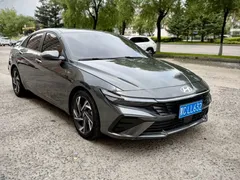 2023 Hyundai Elantra 1.5L CVT LUX Premium — фото 3