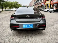 2023 Hyundai Elantra 1.5L CVT LUX Premium — фото 5