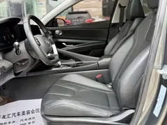 2023 Hyundai Elantra 1.5L CVT LUX Premium — фото 10
