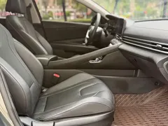2023 Hyundai Elantra 1.5L CVT LUX Premium — фото 13