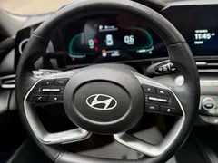 2023 Hyundai Elantra 1.5L CVT LUX Premium — фото 21