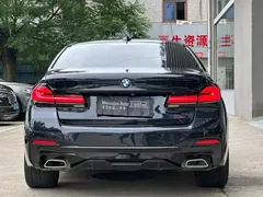 2022 BMW 5 Series 5 540i Fashion M, чёрный — фото 8