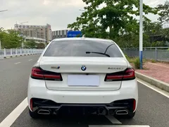 2022 BMW 5 Series 5 525Li M, белый — фото 5
