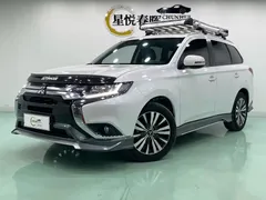 2021 Mitsubishi Outlander 2.0L 2WD 7, белый — фото 1